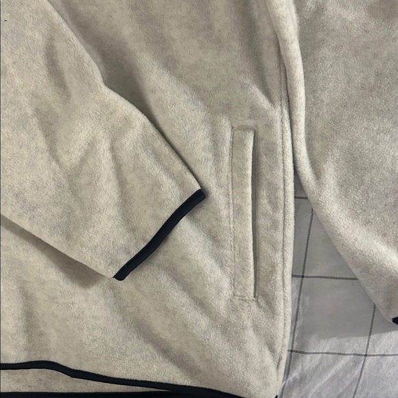 Wind River Cream Pullover with Blue Trim - Picture 3 of 3